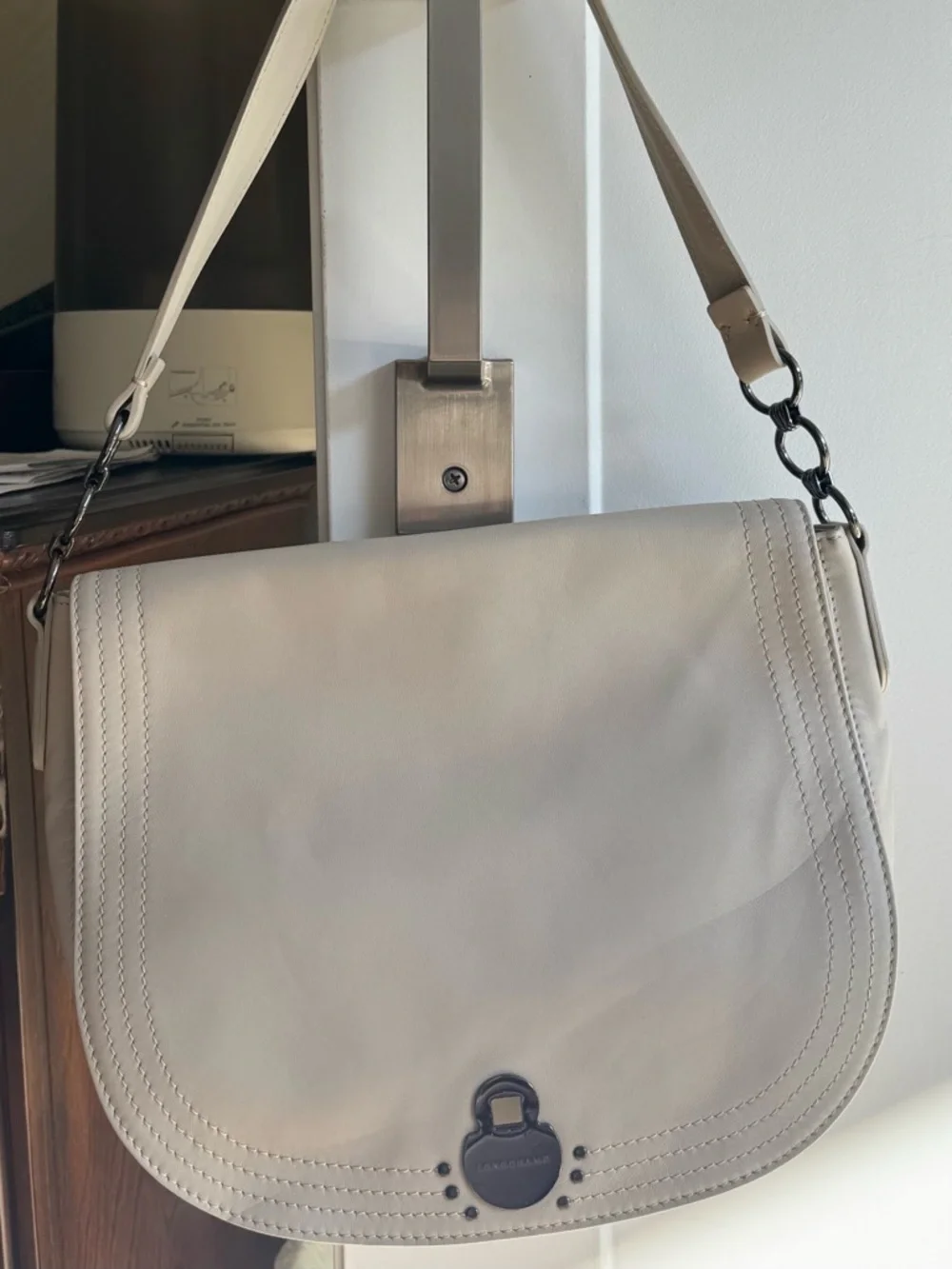 Longchamp Light Beige Leather Saddle Shoulder Hobo Bag